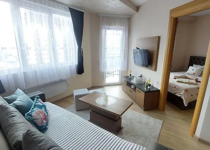 Golden Apartman 61